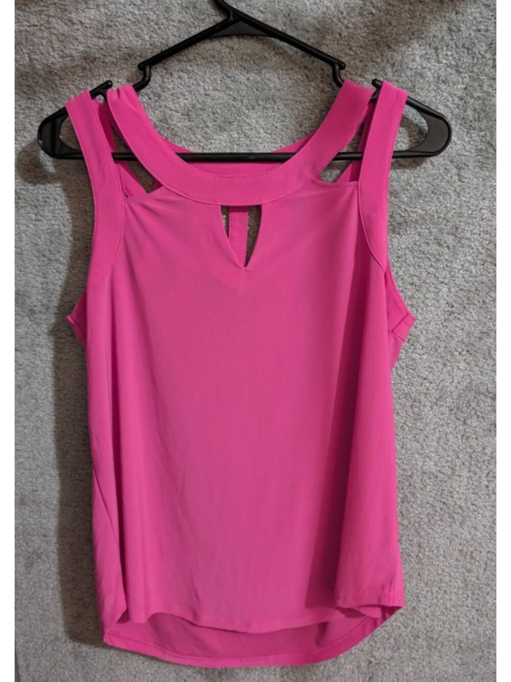 015 A.U.W. Women's Tank Top Medium Pink Sleeveless Keyhole Neck Casual